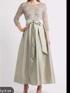 Pisarro Nights Silver Lace Bodice Satin Maxi Gown with Waist Bow 10 *Flaw